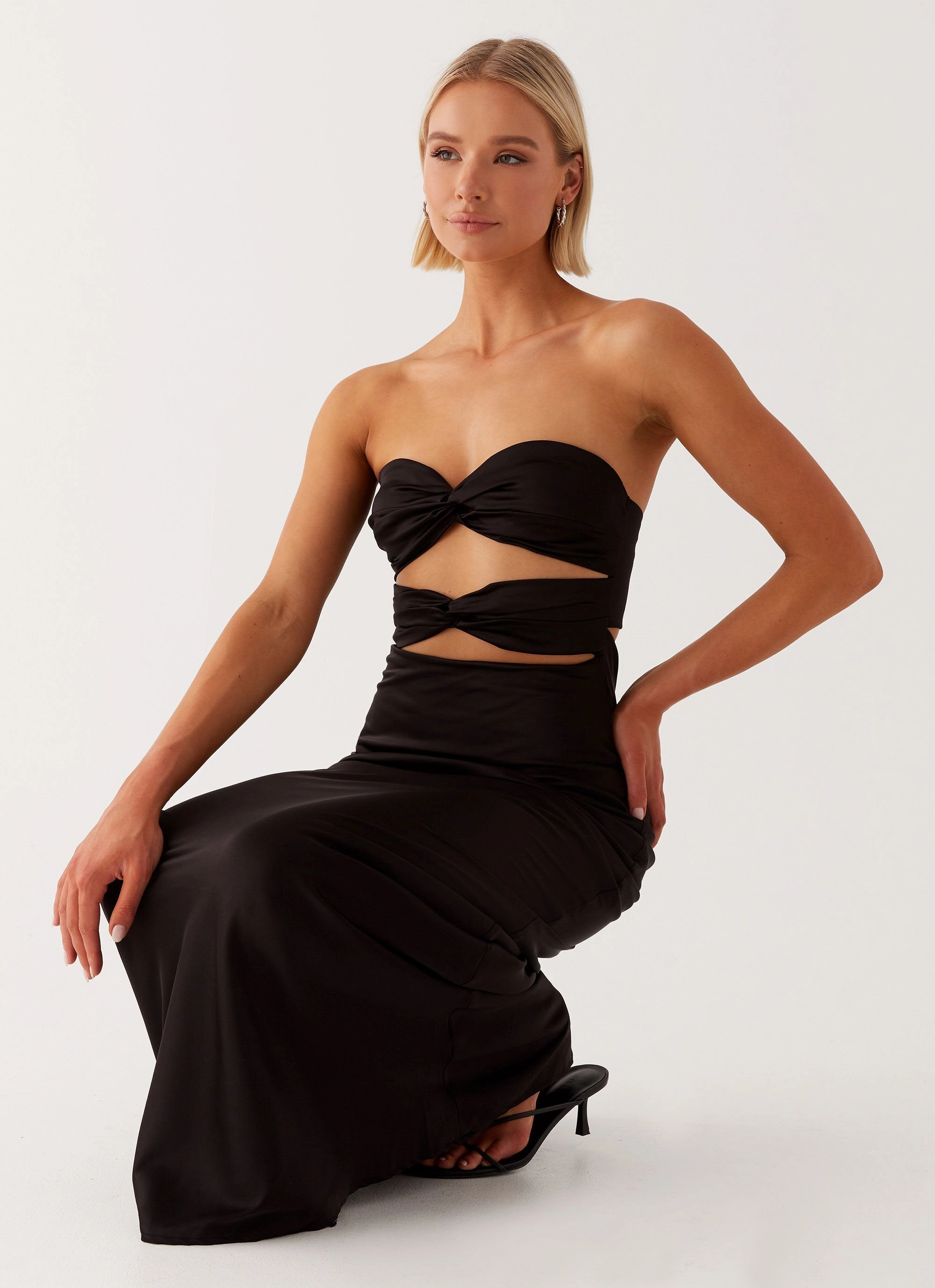 Tianna Strapless Maxi Dress - Black Essential Style Cafe Vibe
