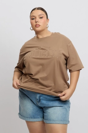 Brown Graphic Tee Short Sleeve Round Neck Beach Outfit Boat Neck