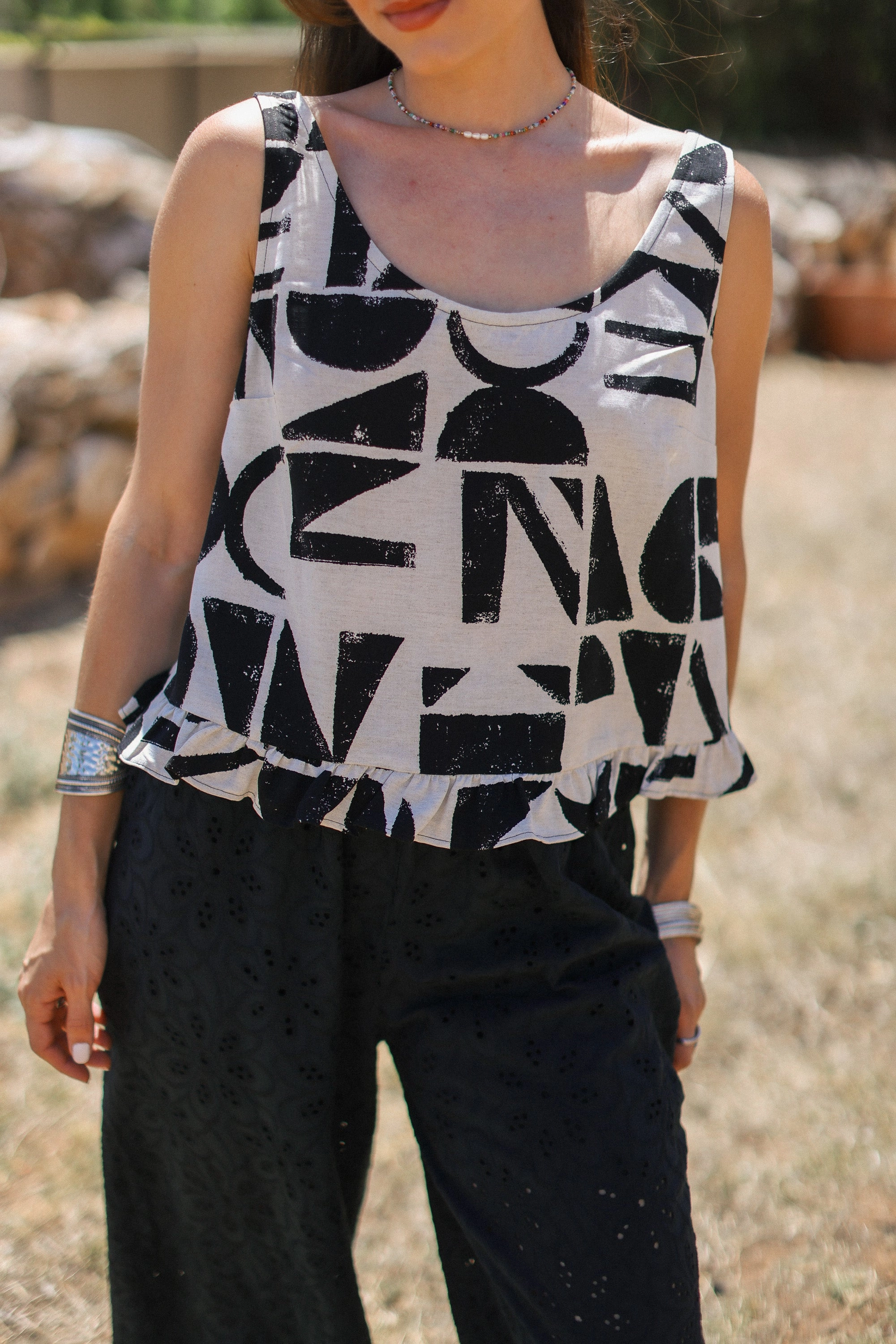 Top Noelia Geometric Adjustable Hemline