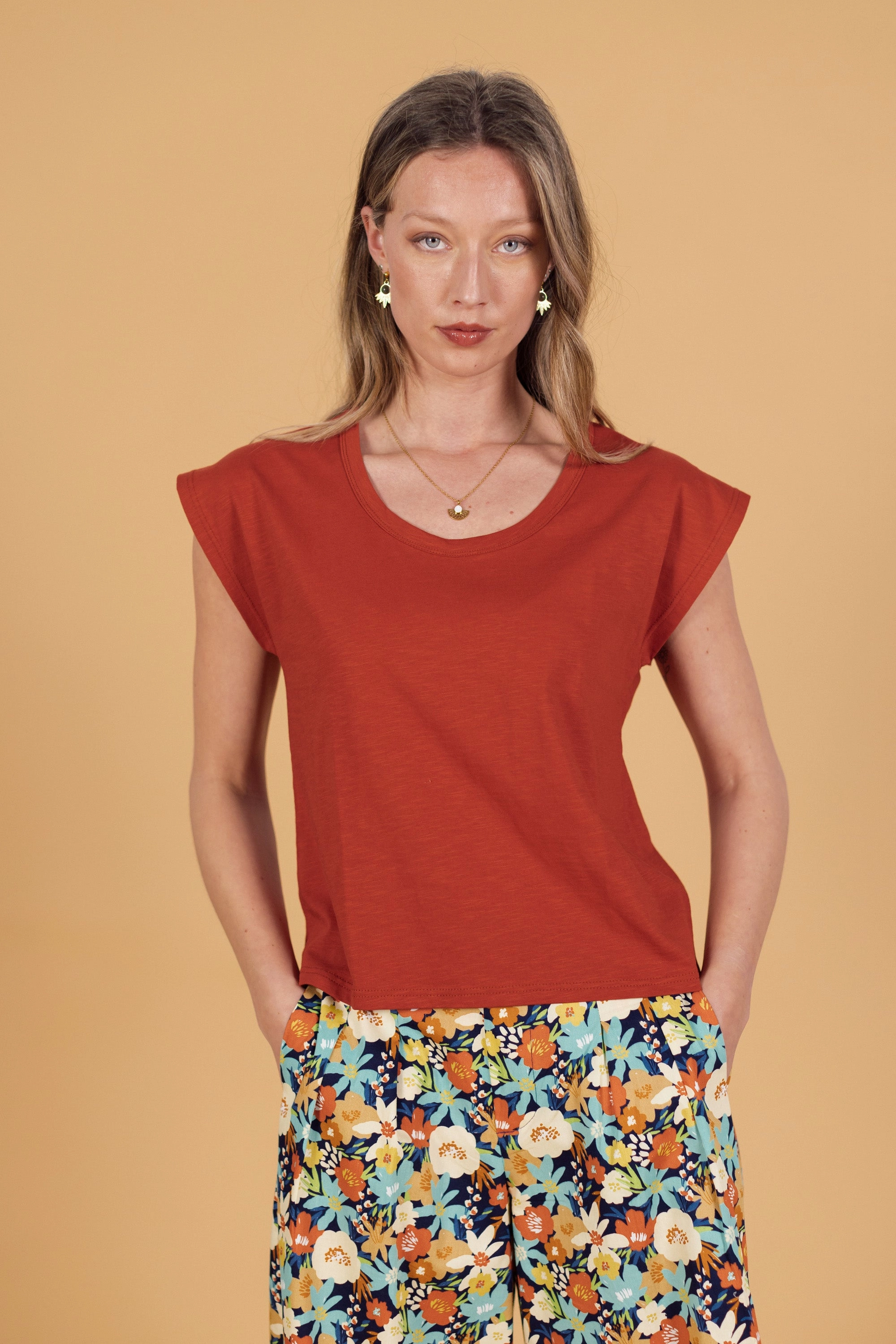 Garment Washed Softness Elastic Edge Binding Top Sylvana Burnt Orange