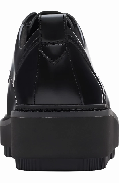 Hold Hike Clarks Women's Orianna Derby Shoes - Black