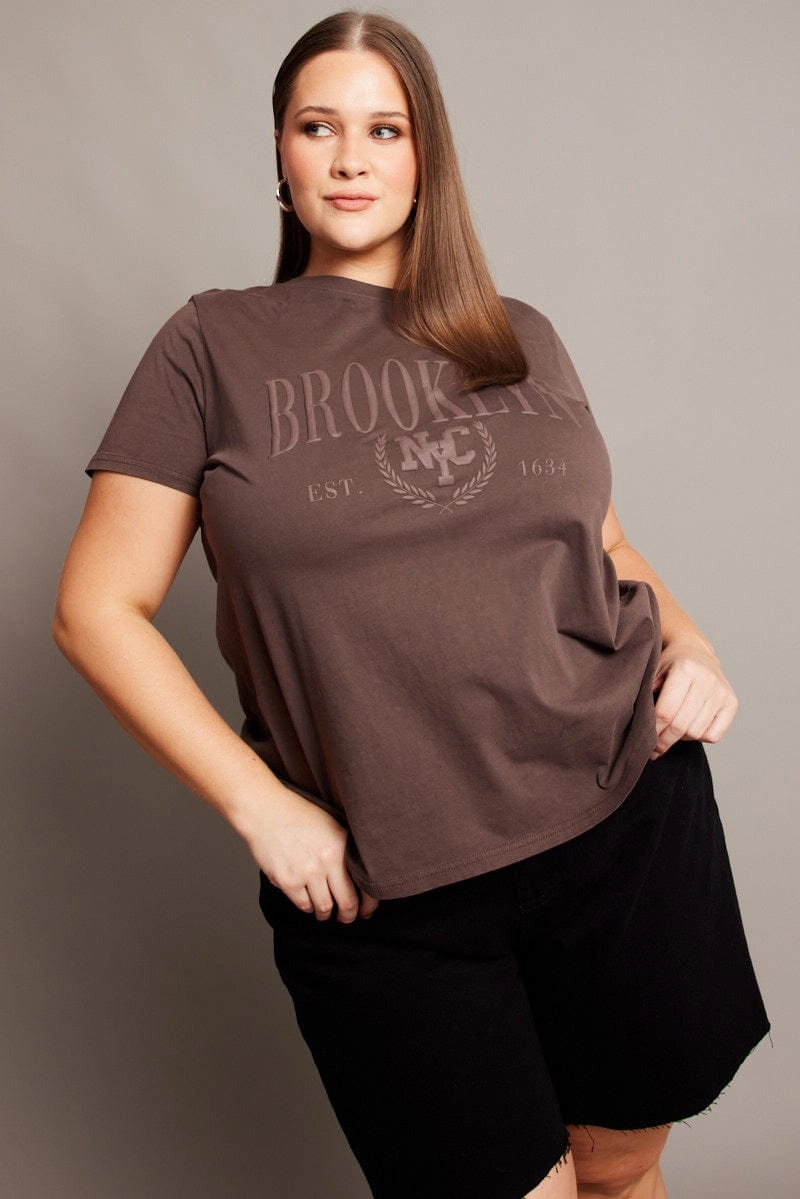 Vibrant Colors Sleek Design Brown Graphic T-shirt Short Sleeve Crew Neck