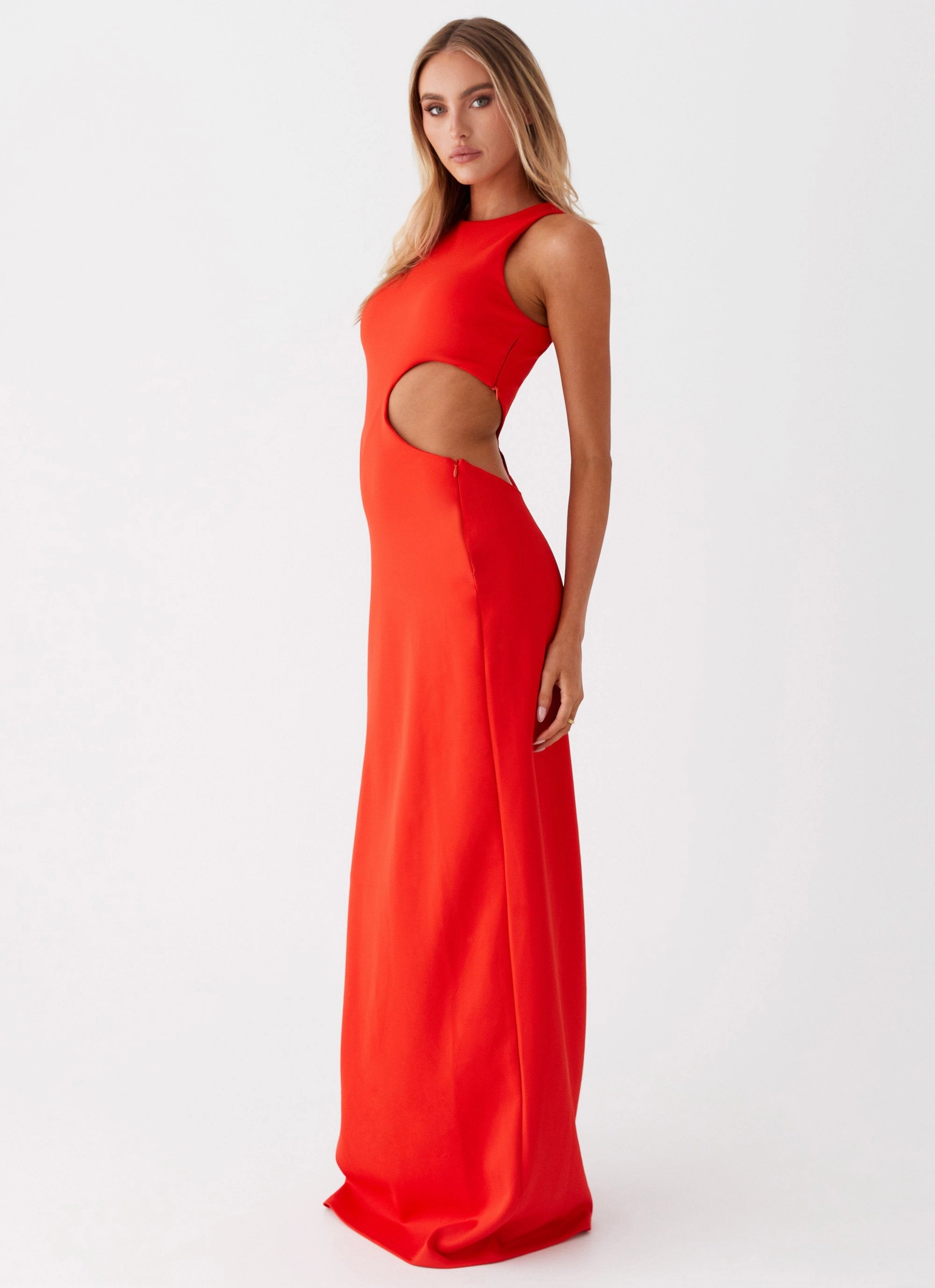 Vaeloria Maxi Dress - Red Lounge Base