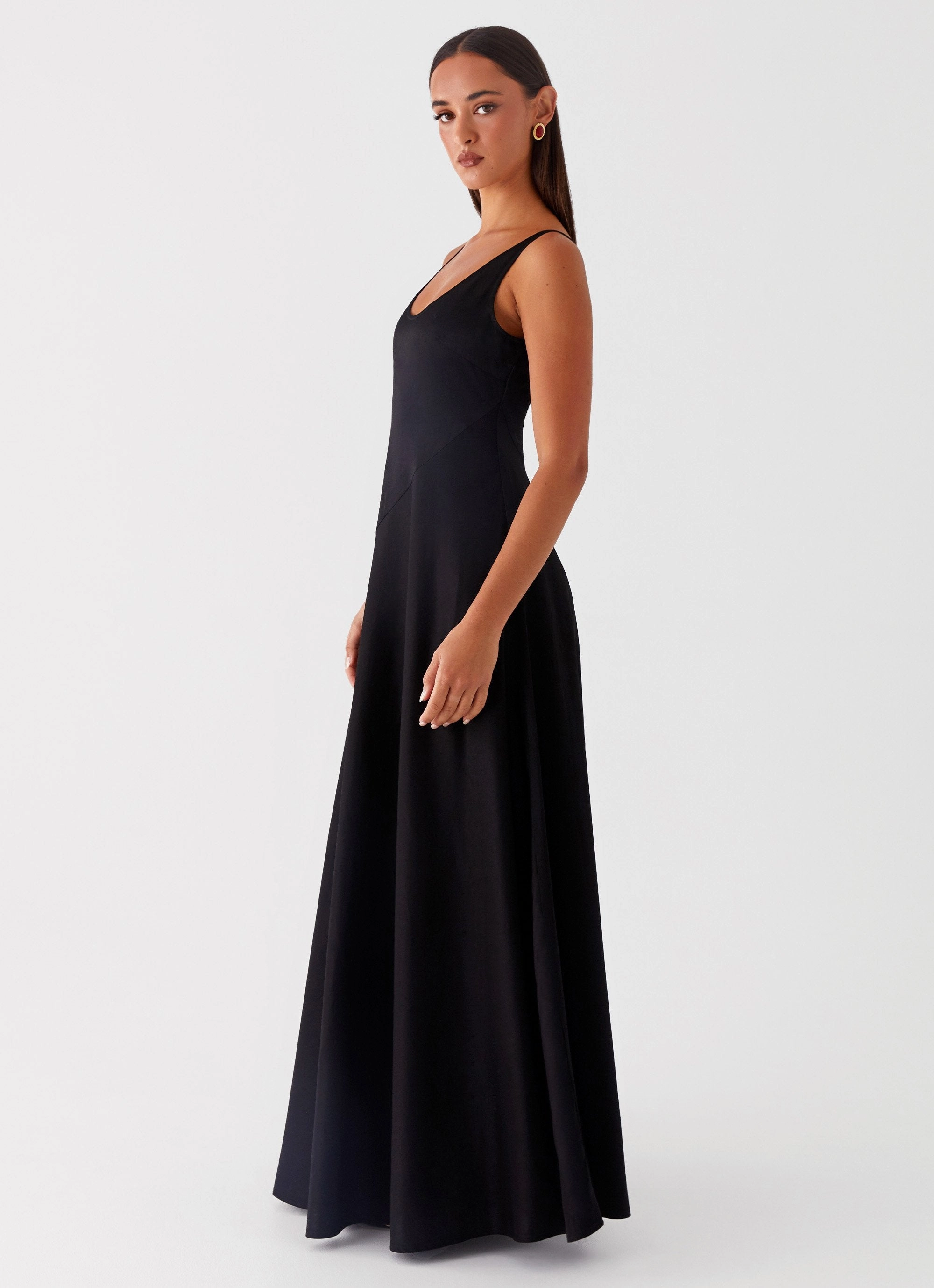 Minimal Core ComfortFitDesign Cosma Maxi Dress - Black