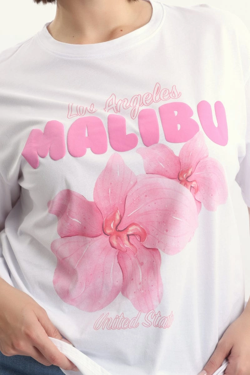 Bold and Comfortable White Graphic T Shirt Short Sleeve Crew Neck