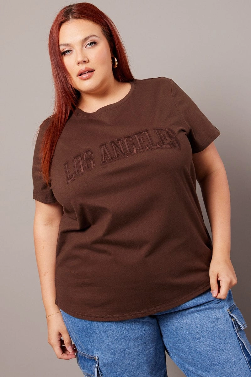 Brown Graphic T-shirt Short Sleeve Crew Neck Pocket Design