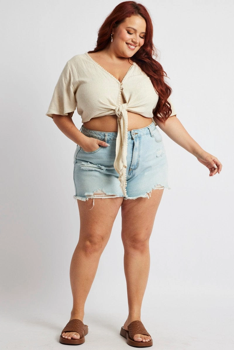 Quick Access Cargo Pockets Sleek Look Denim Relaxed Shorts High Rise Distressed Hem