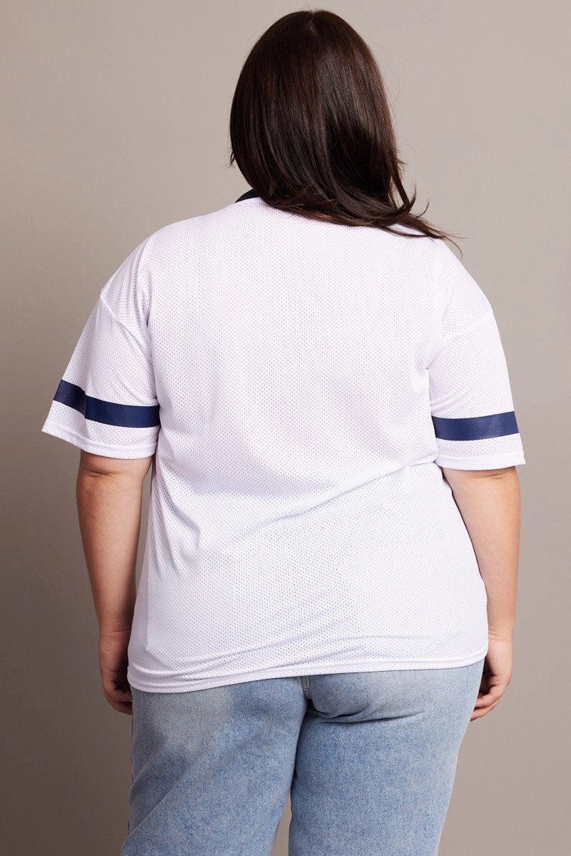 White Graphic T-shirt Short Sleeve V-Neck Oversized Sleek Fit Casual Ease