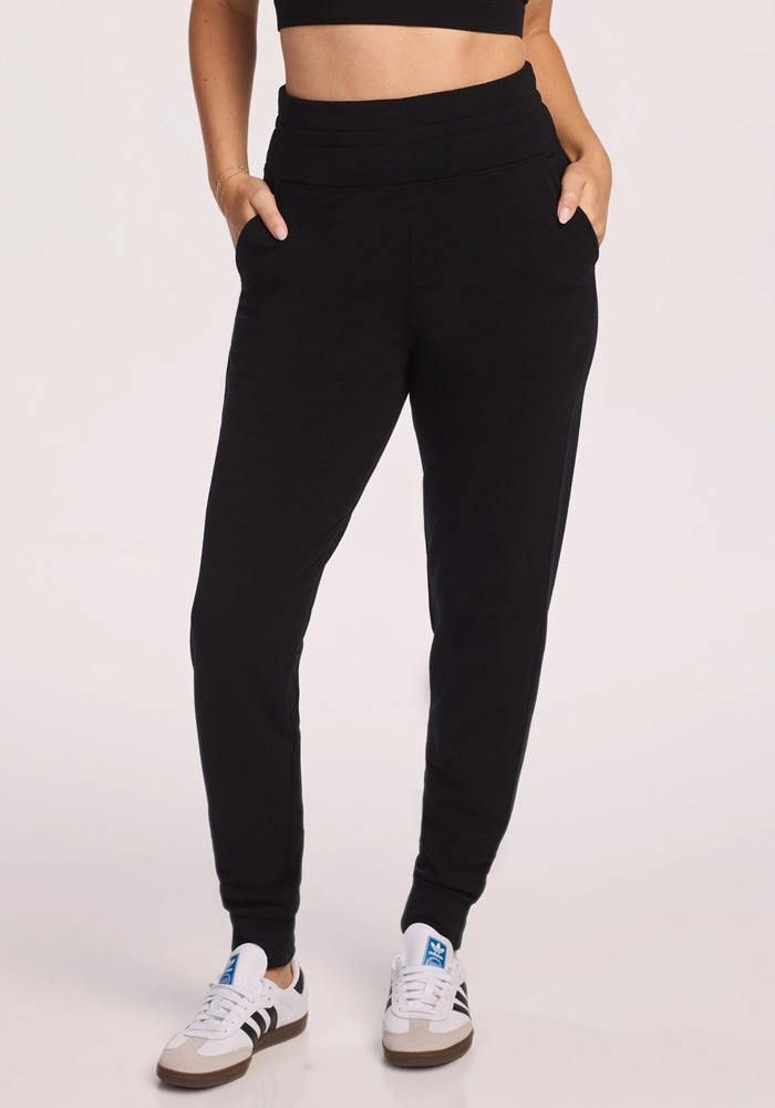 Quick Adjust Fit Lounge-friendly Willa Joggers Petite - Black