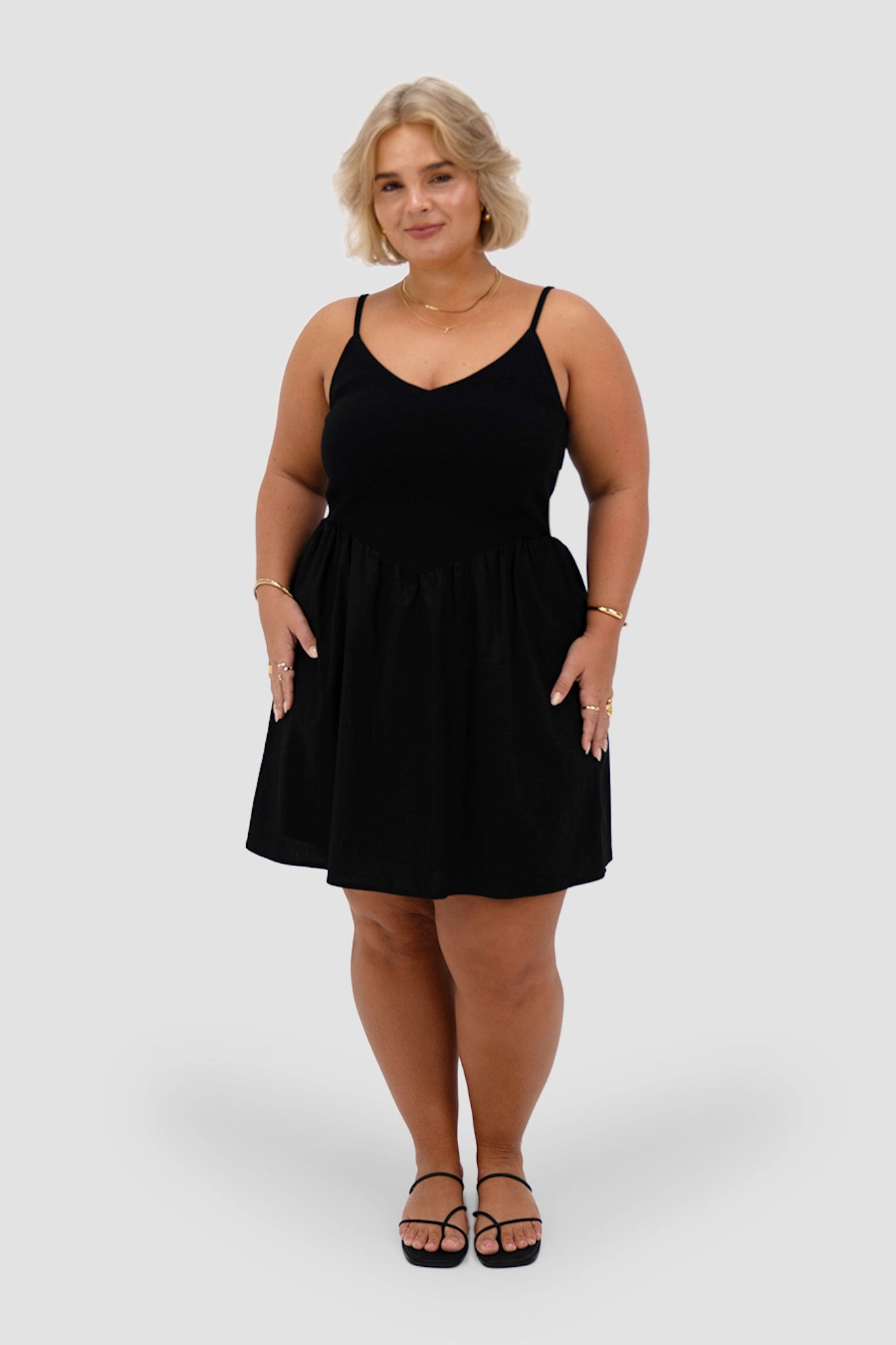 ZAREN MINI DRESS BLACK Ruffle-Detail