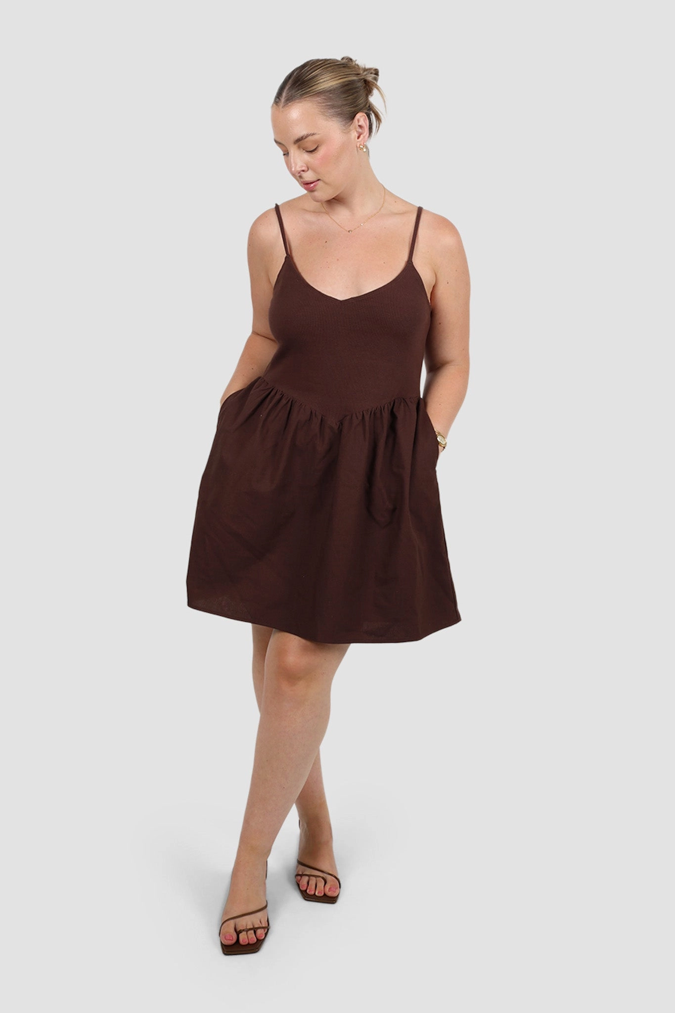 Glossy Detail ZAREN MINI DRESS CHOCOLATE